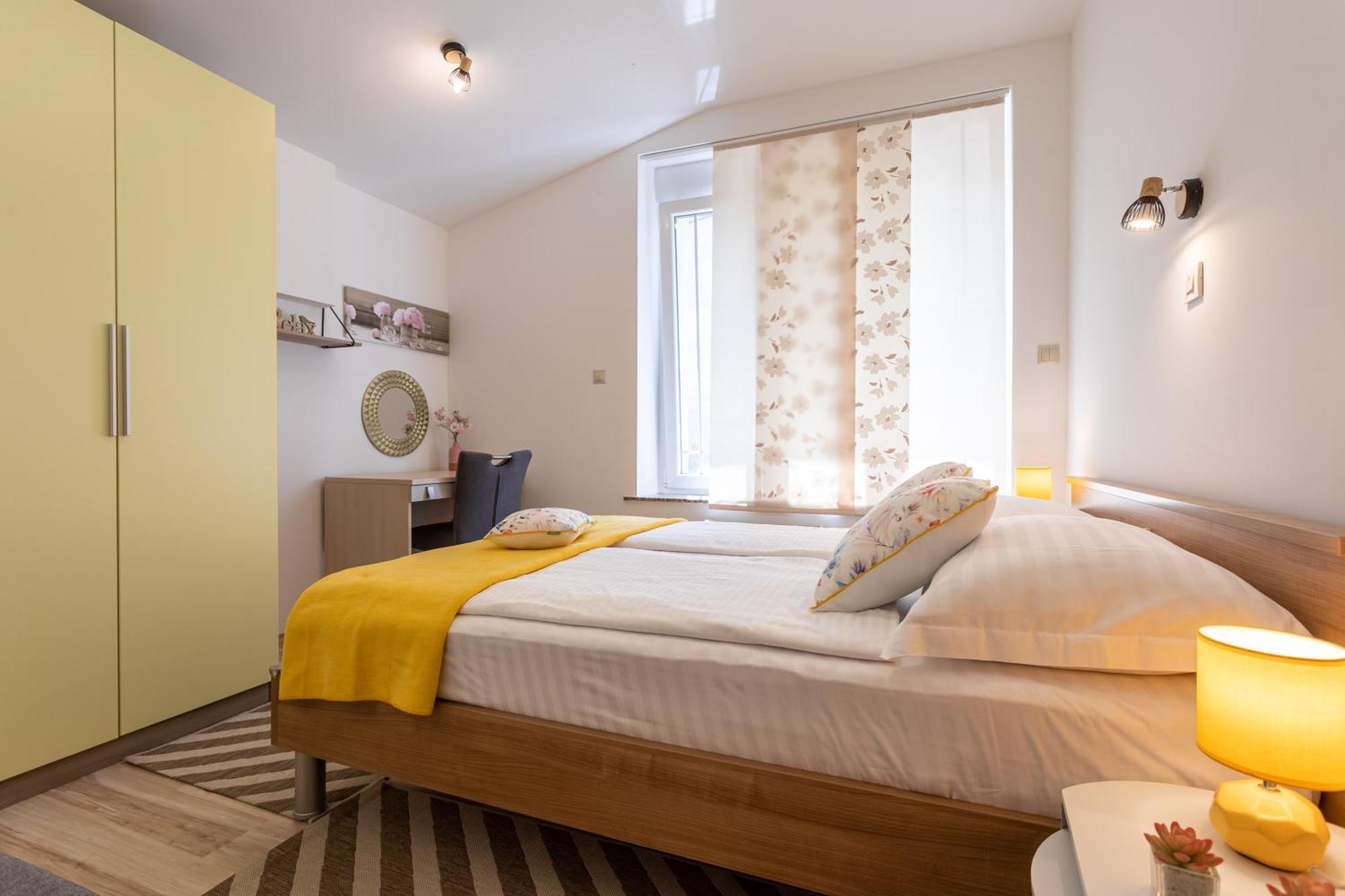 Apartment Marangunija Malinska Buitenkant foto