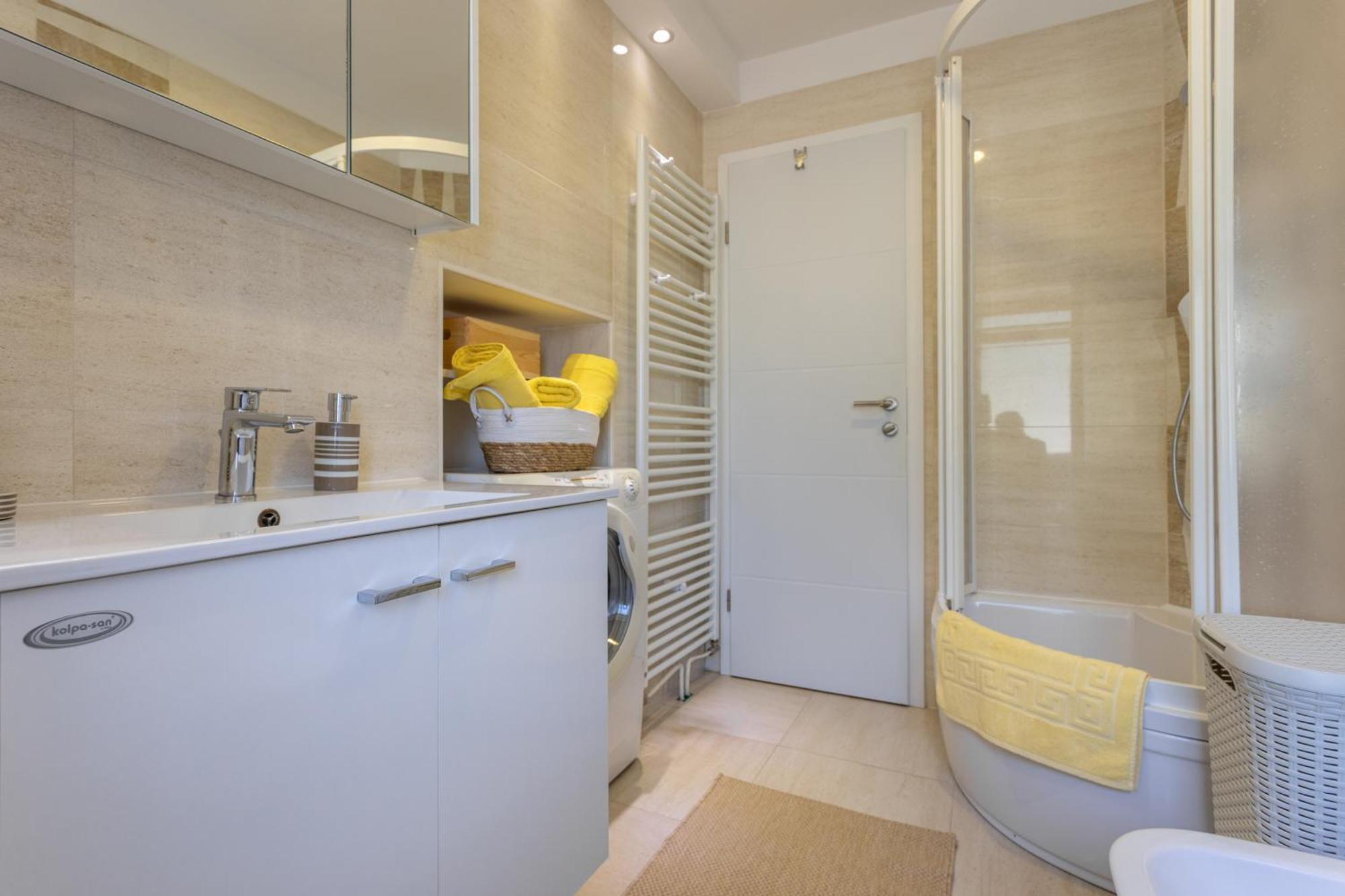 Apartment Marangunija Malinska Buitenkant foto